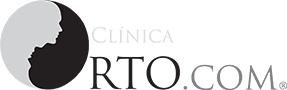 clientes-ouzign_0006_logo-clinica-orto-com